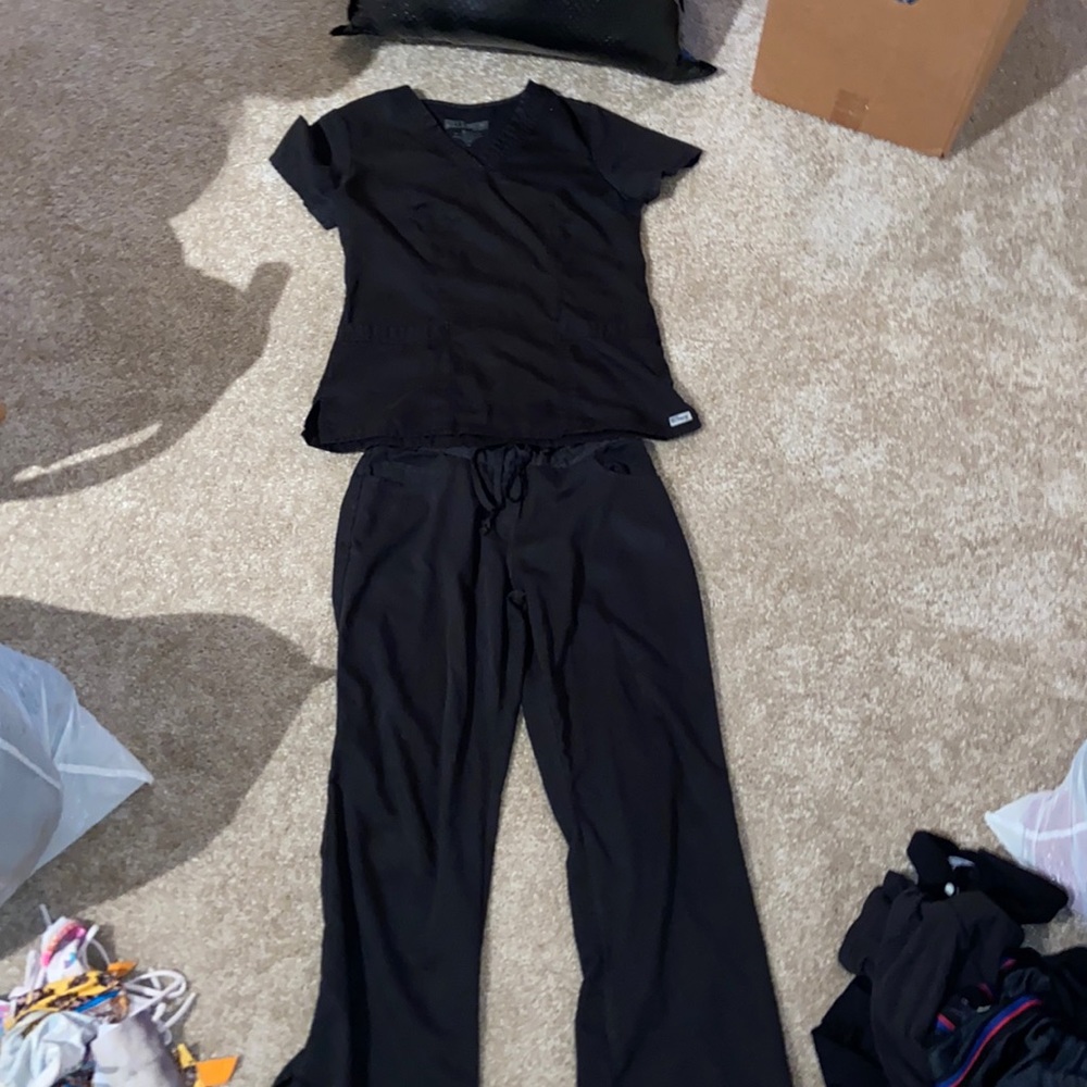 Black greys anatomy scrubs